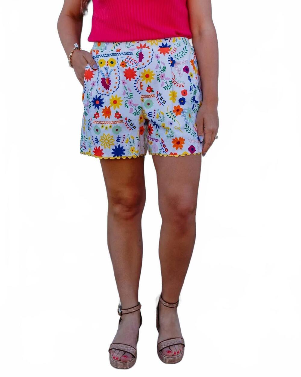 NEW SISTER MARY flores shorts in white